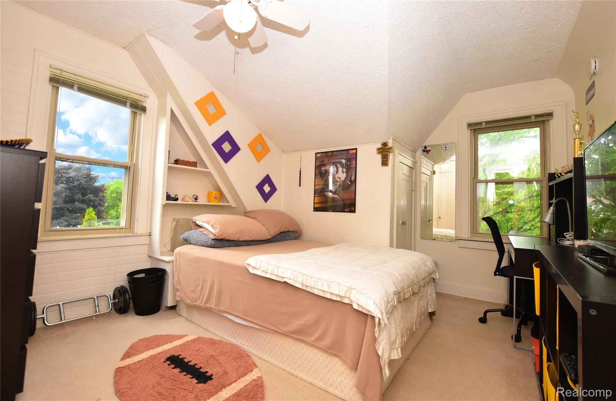 2209 Miller Road Flint, MI 48503 - Photo 15 of 24 Bedroom 2 - Entry Level