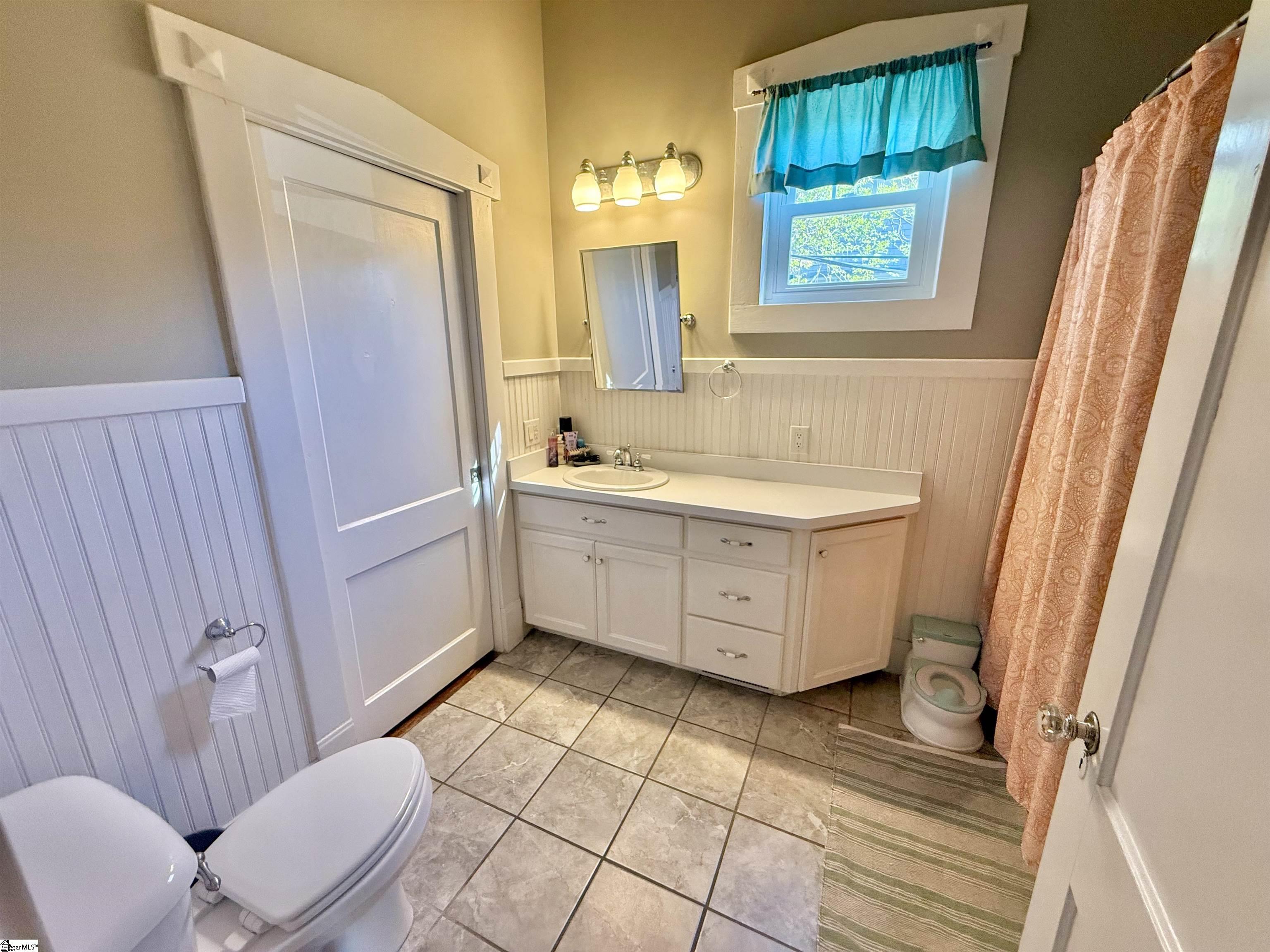 309 South Woodrow Street Clinton, SC 29325 - Photo 11 of 22