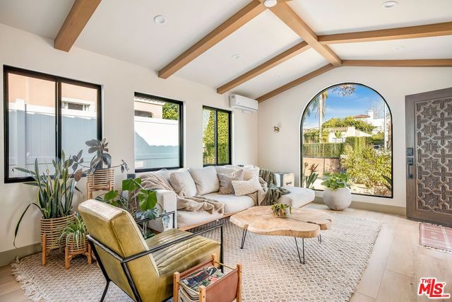 $6,500 | 1033 Havenhurst Drive, West Hollywood, CA 90046