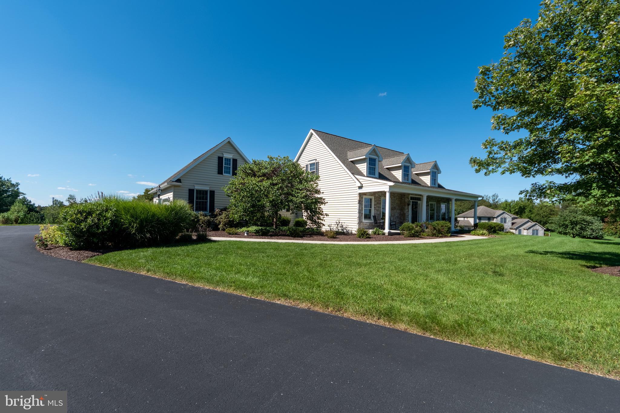 795 Rohen Ridge Drive Lititz, PA 17543 - Photo 16 of 26