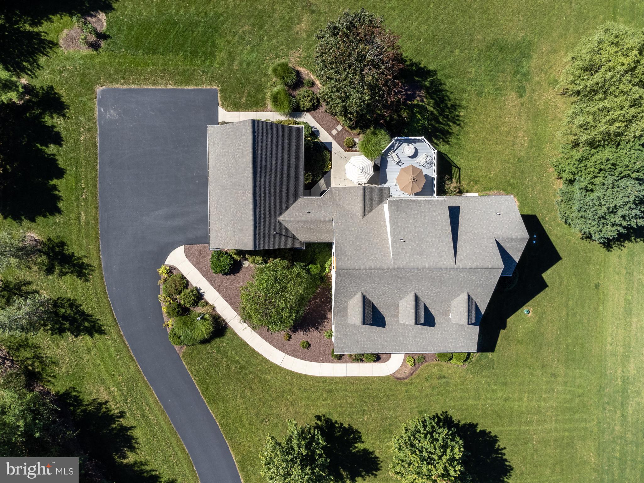 795 Rohen Ridge Drive Lititz, PA 17543 - Photo 7 of 26 3967 sq ft of finished living space!