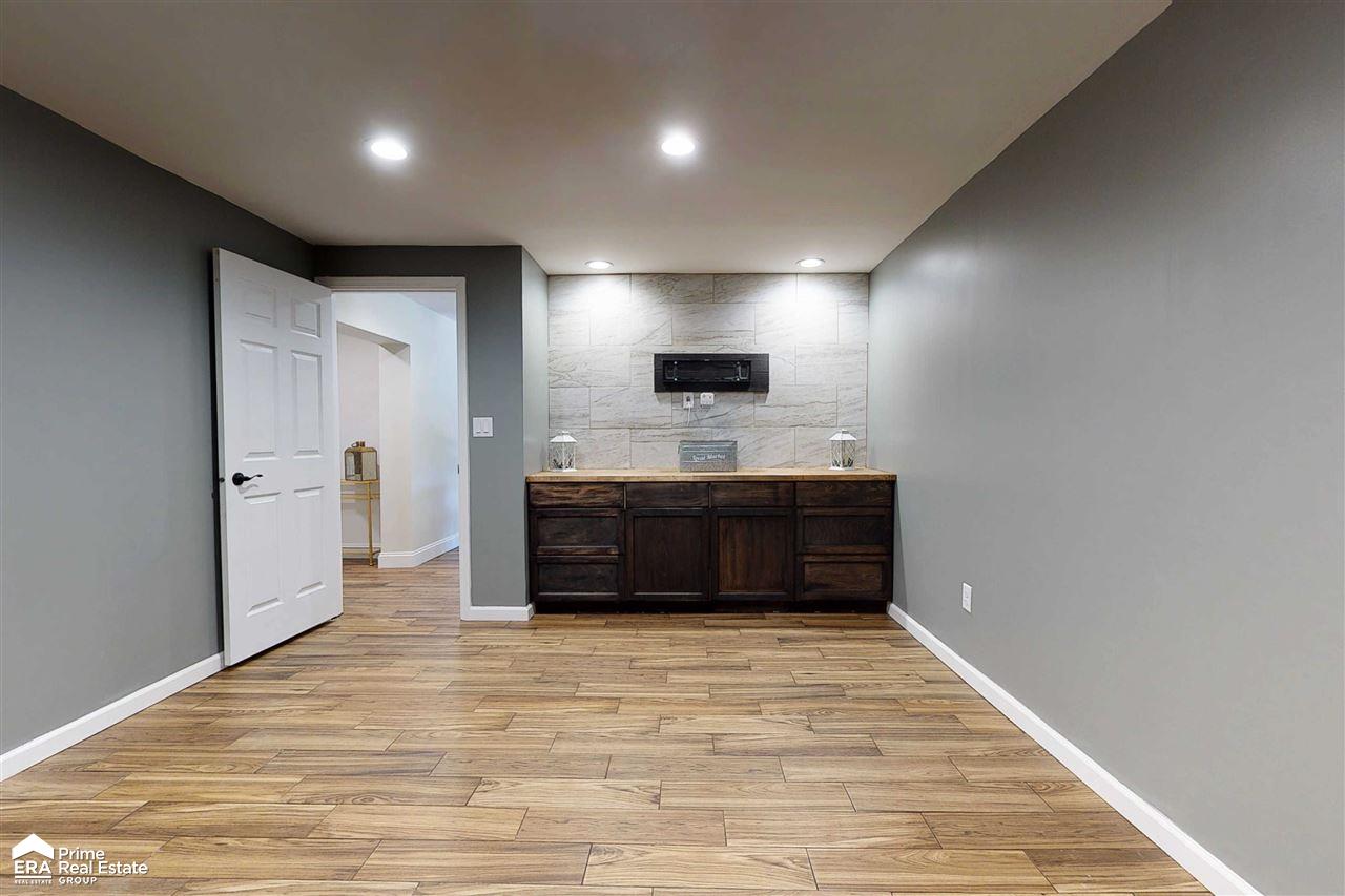 11048 White Lake Road Fenton, MI 48430 - Photo 47 of 79