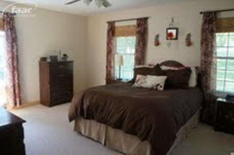 12359 White Lake Road Fenton, MI 48430 - Photo 12 of 26 20365309-11.JPG