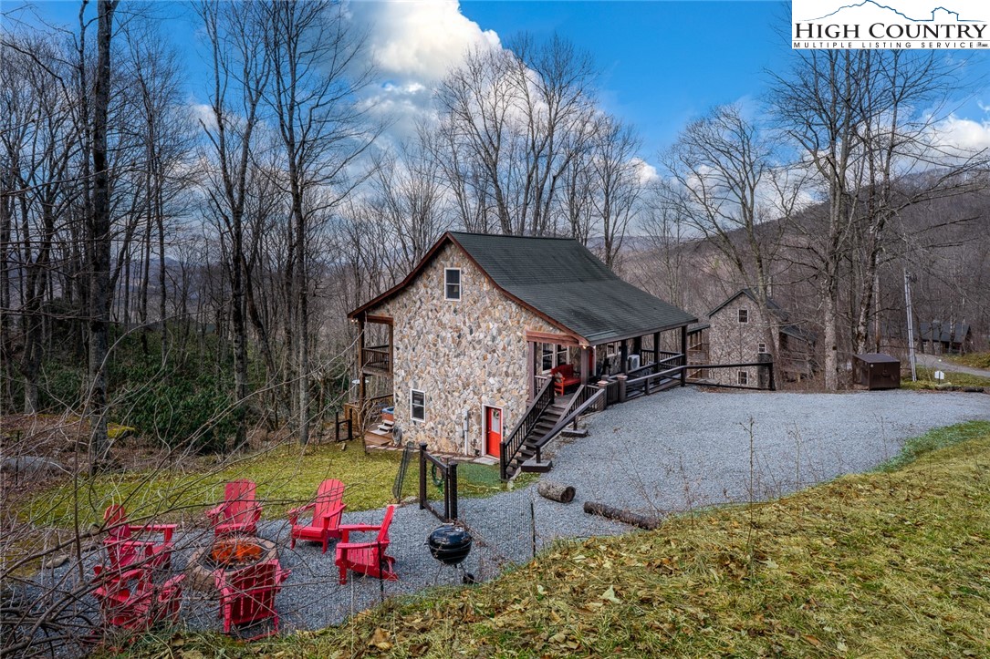 214 Sugar Bear Ridge Lane Banner Elk, NC 28604 - Photo 1 of 46