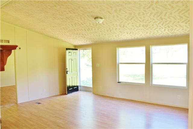 2050 North Commerce Road Lebanon, TN 37090 - Photo 3 of 10 Gallery Image 3