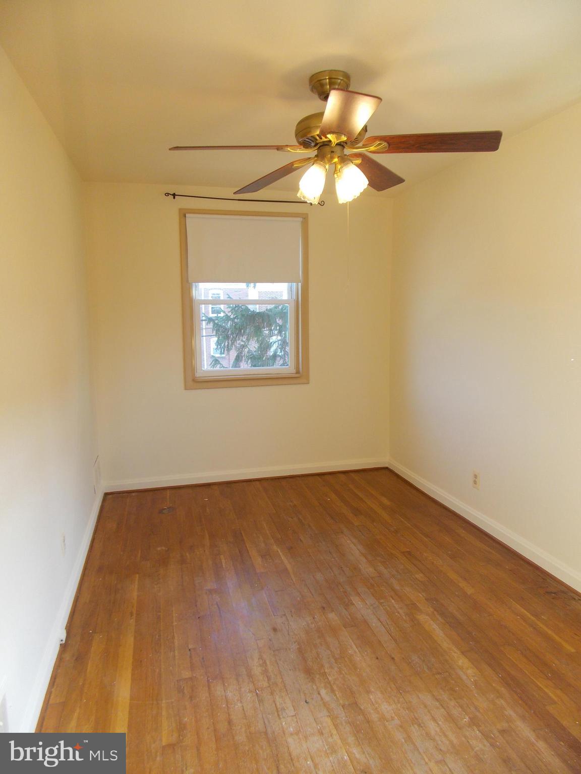 7713 Wynbrook Road Baltimore, MD 21224 - Photo 16 of 18 Second bedroom