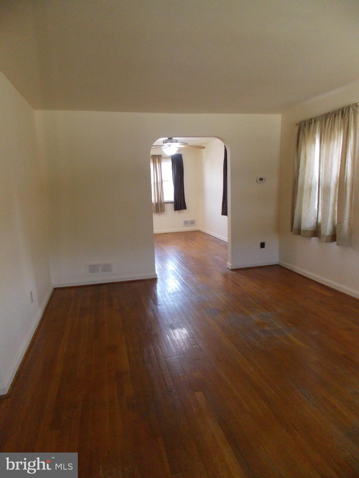 7713 Wynbrook Road Baltimore, MD 21224 - Photo 9 of 18 Looking from front door into dining room