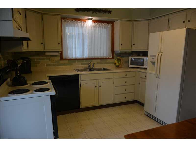 115 Doyle Road Sarver, PA 16055 - Photo 3 of 16 Kitchen.