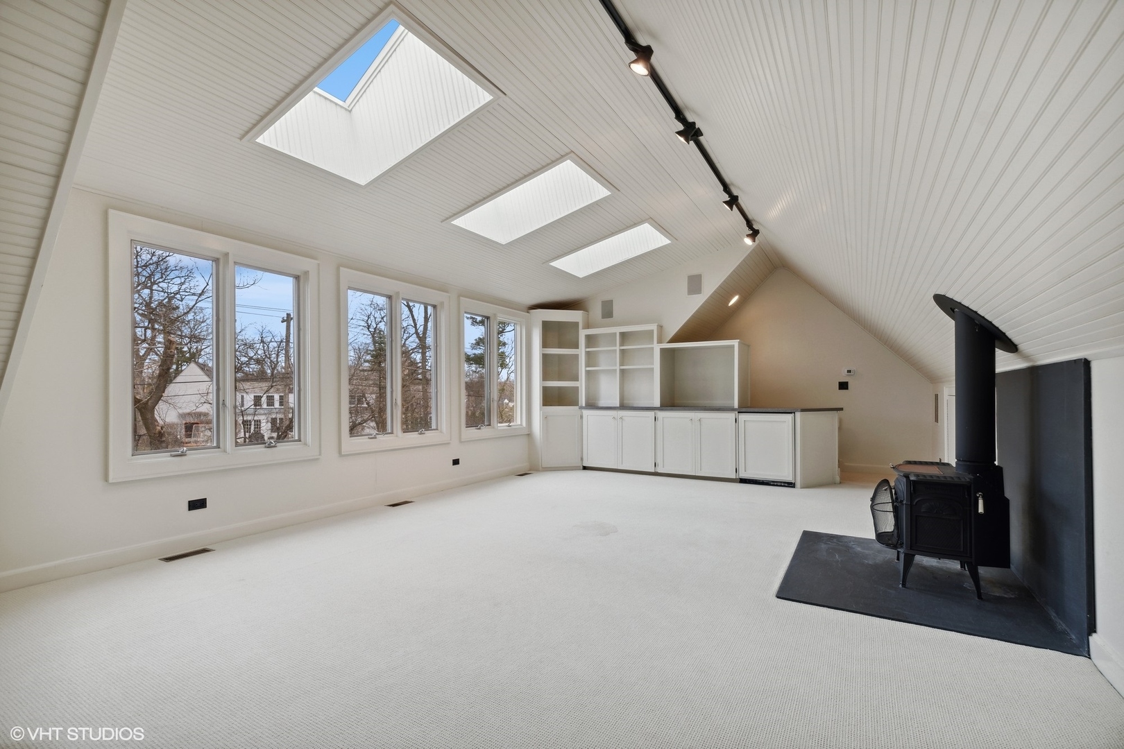 1241 Edgewood Road Lake Forest, IL 60045 - Photo 43 of 46 a view of an empty room with a window