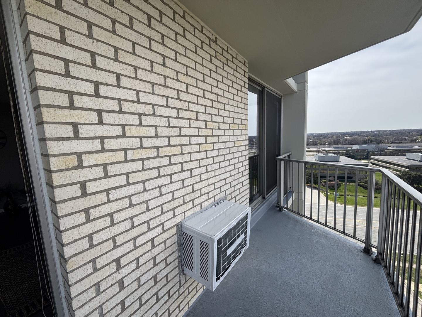 40 North Tower Road, Unit 10M Oak Brook, IL 60523 - Photo 22 of 36