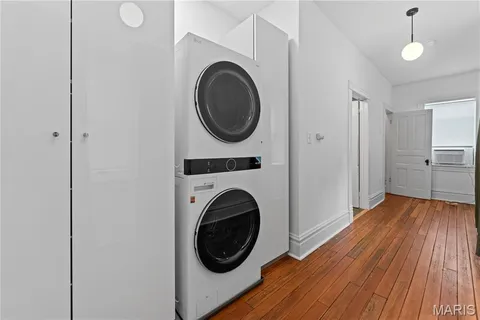 $1,950 | 2014 James Street, Unit B, St. Louis, MO 63104