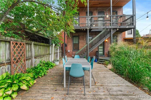 $1,950 | 2014 James Street, Unit B, St. Louis, MO 63104