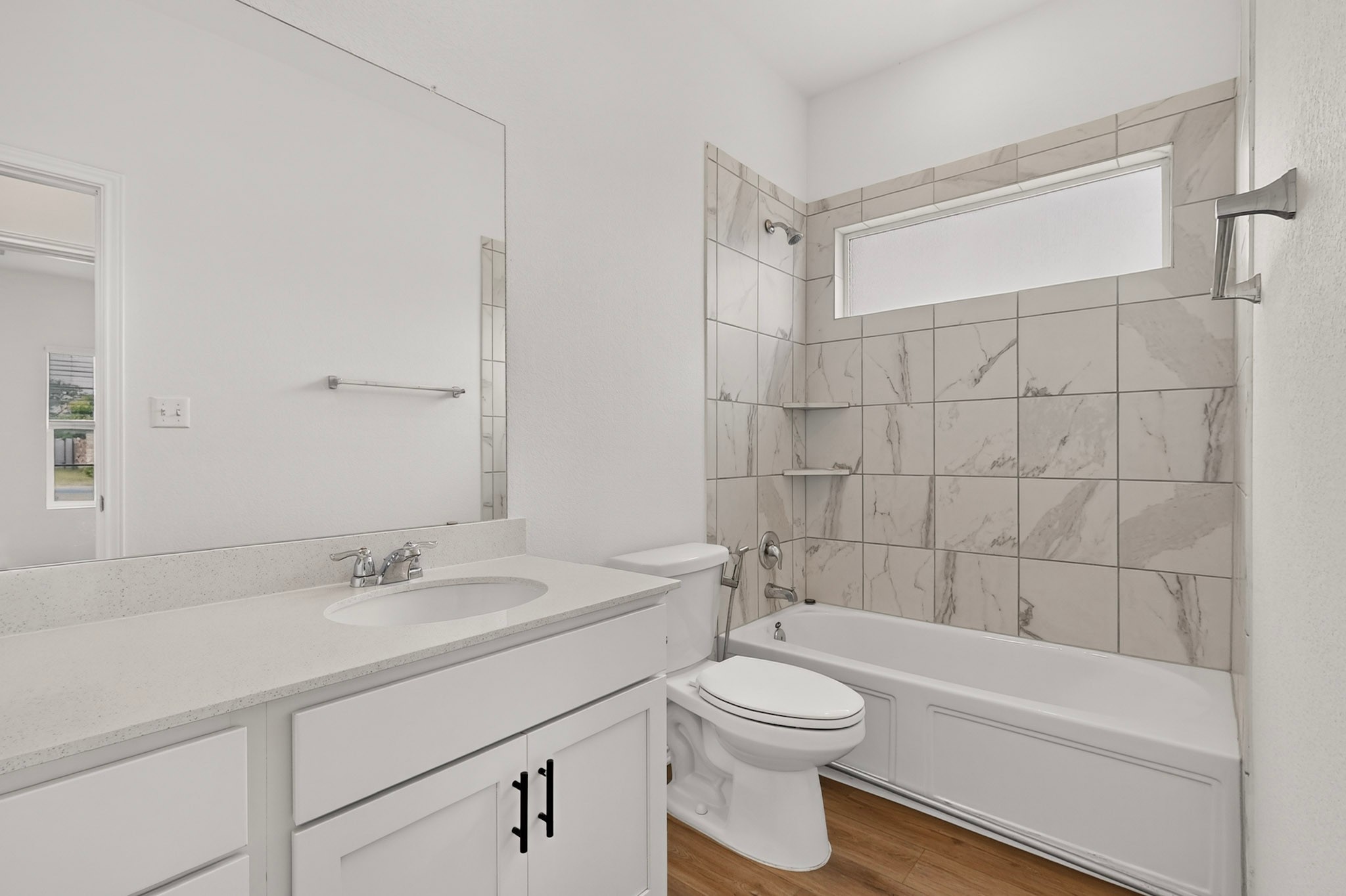 941 Legends Lane Georgetown, TX 78628 - Photo 22 of 40 Bathroom #3