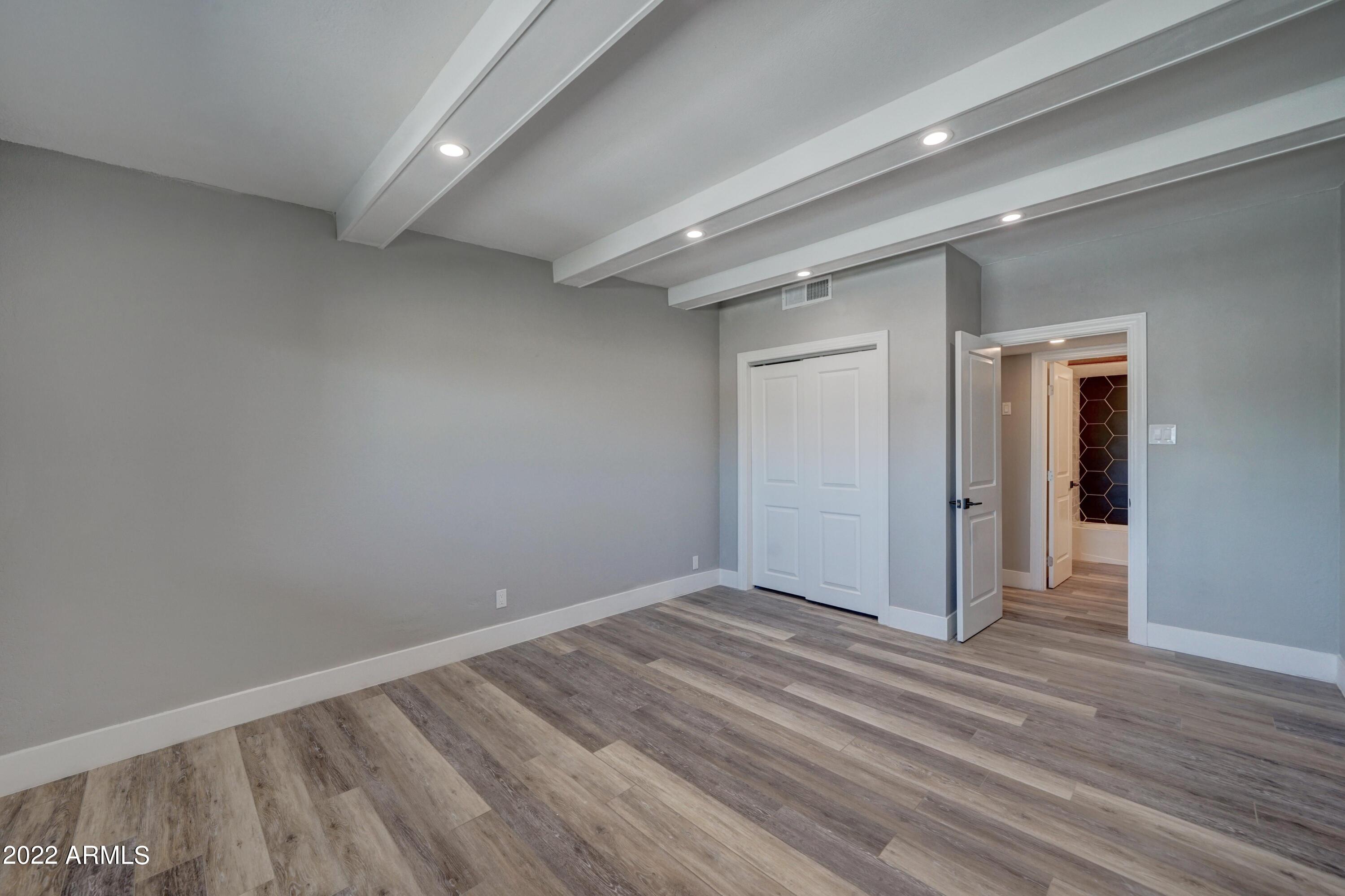 357 East Thomas Road, Unit A209 Phoenix, AZ 85012 - Photo 8 of 17 357 E Thomas, a209-8