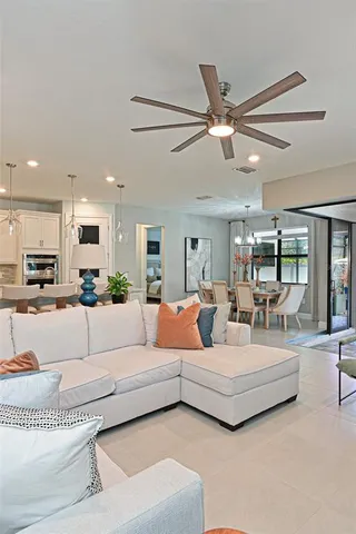 $4,500 | 718 Gadwall Court, Bradenton, FL 34212