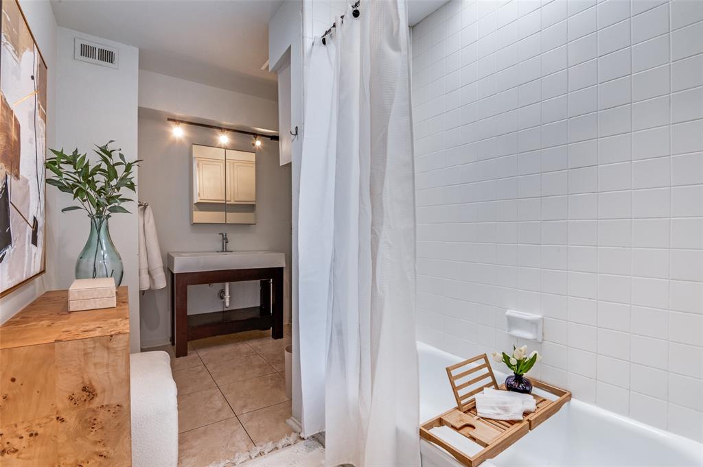 4411 Gilbert Avenue, Unit 10 Dallas, TX 75219 - Photo 10 of 12