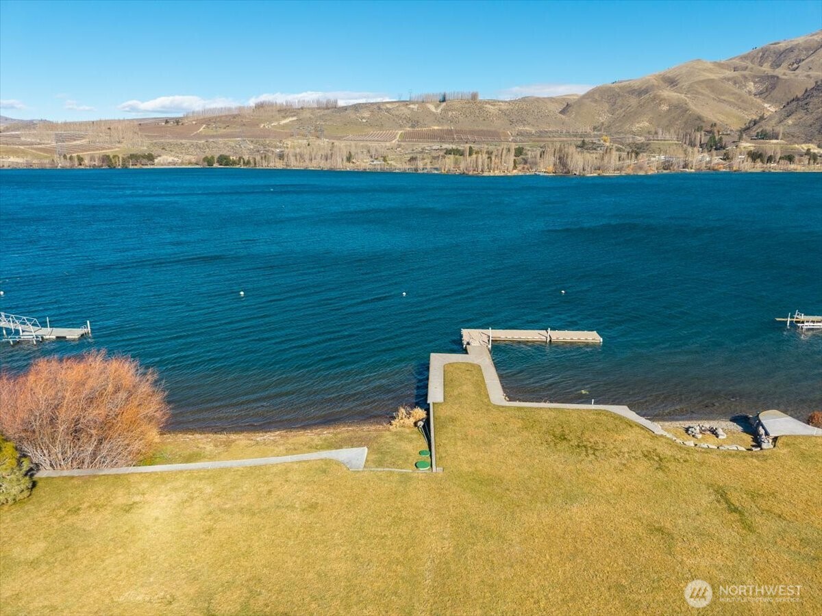 15315 Lakeview Street Entiat, WA 98822 - Photo 31 of 35 a terrace view with a lake view
