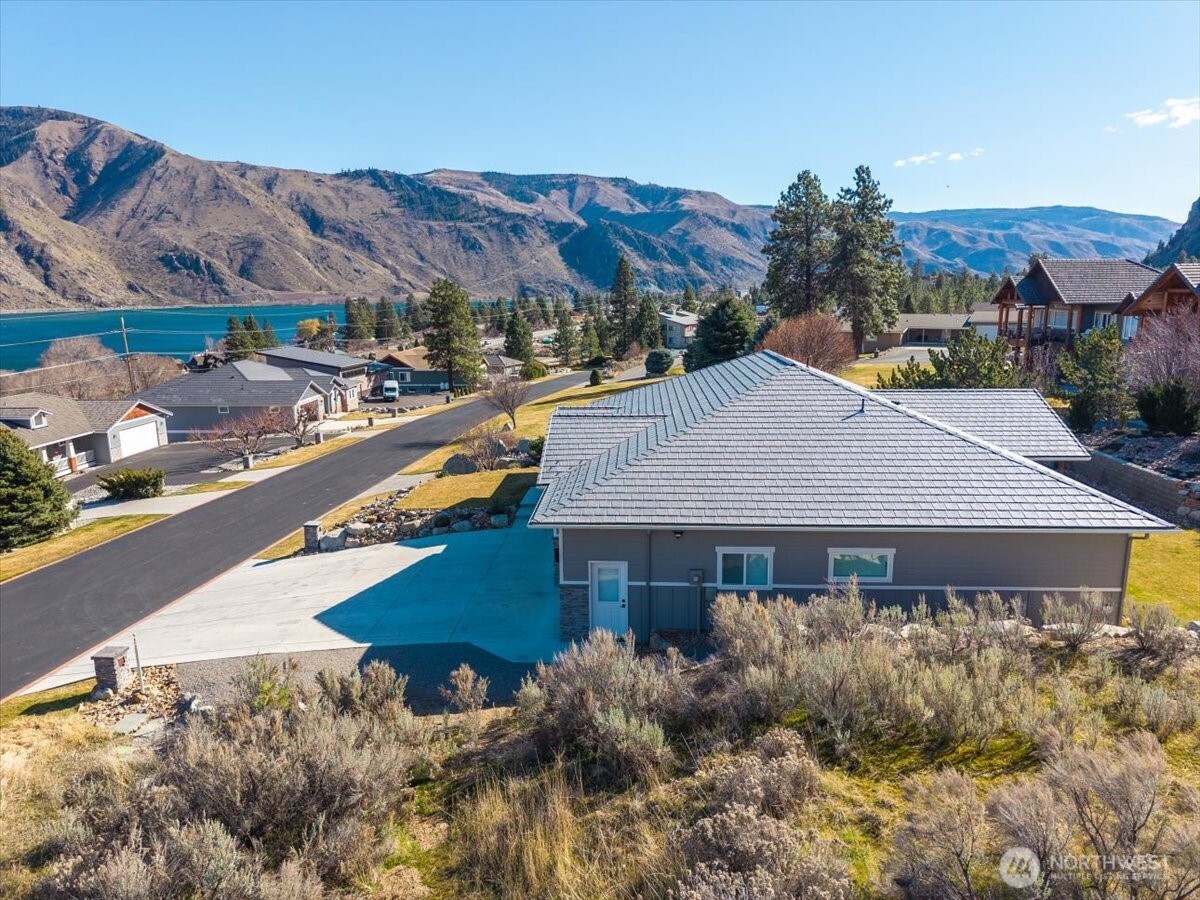 15315 Lakeview Street Entiat, WA 98822 - Photo 6 of 35 a aerial view of a house