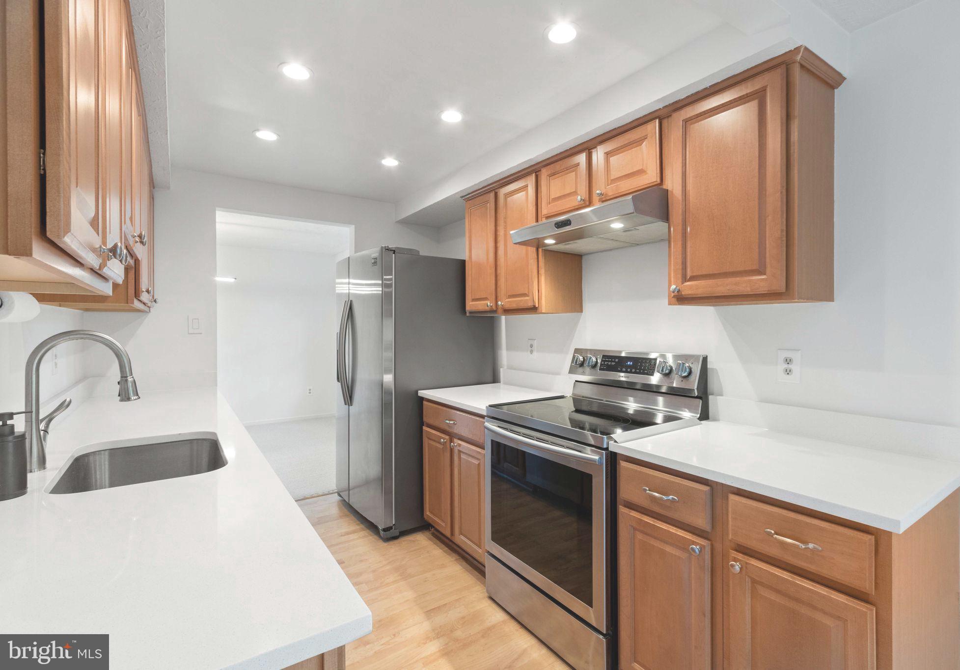 10255 Marshall Pond Road Burke, VA 22015 - Photo 12 of 40 Gallery Image 12