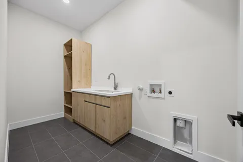 $999,900 | 1020 Mountain Leather Drive, Horseshoe Bay, TX 78657