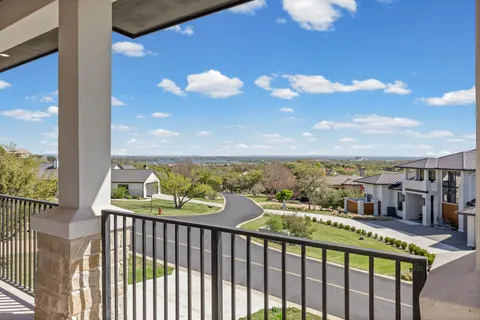 $999,900 | 1020 Mountain Leather Drive, Horseshoe Bay, TX 78657