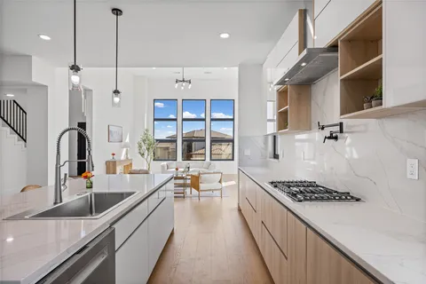 $999,900 | 1020 Mountain Leather Drive, Horseshoe Bay, TX 78657