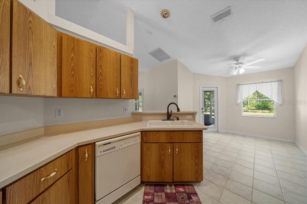 11521 Southeast 1st Street Road Silver Springs, FL 34488 - Photo 9 of 53