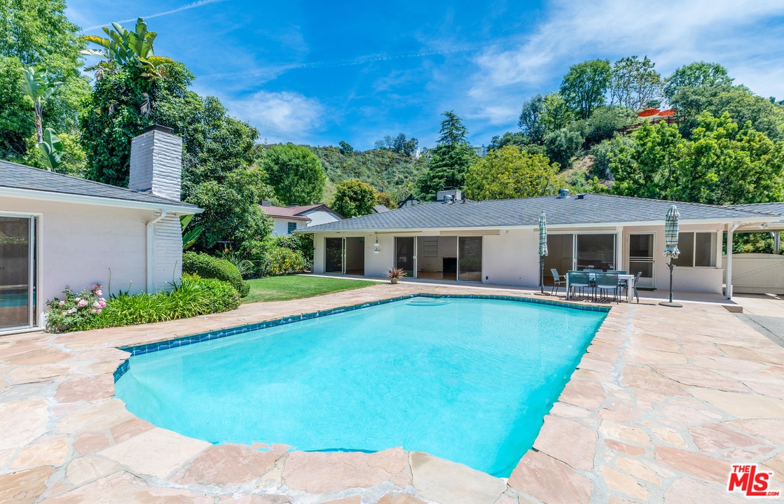1715 Roscomare Road Los Angeles, CA 90077 - Photo 1 of 27