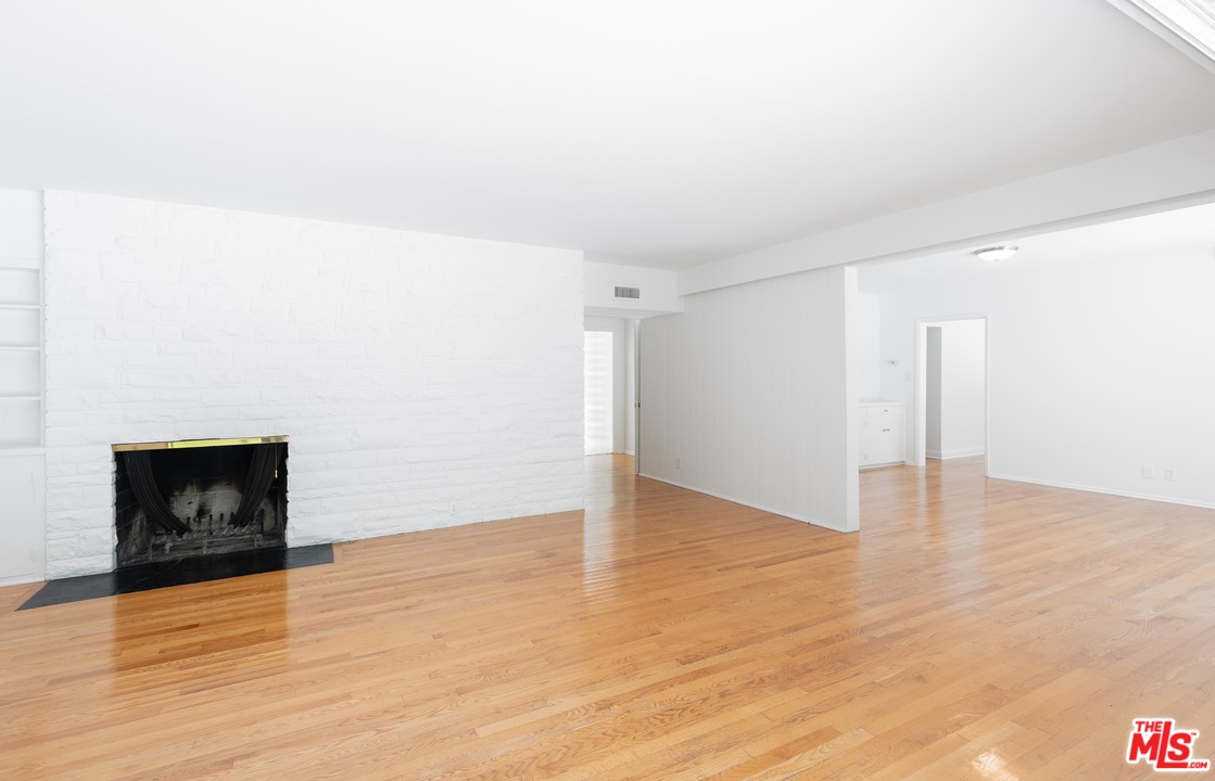 1715 Roscomare Road Los Angeles, CA 90077 - Photo 17 of 27