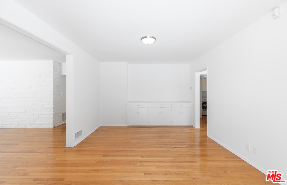 1715 Roscomare Road Los Angeles, CA 90077 - Photo 18 of 27