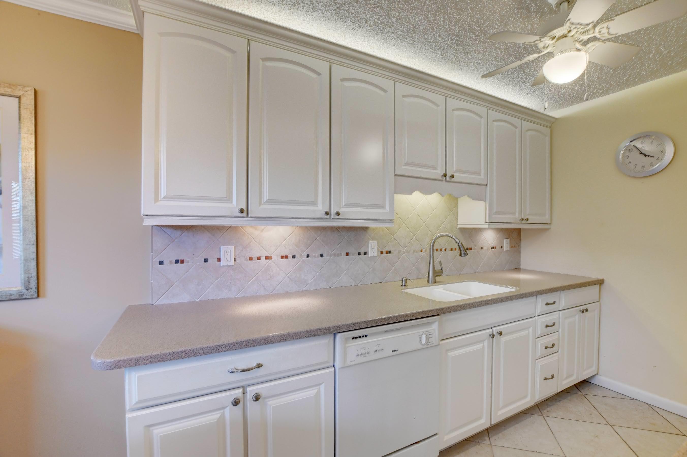 1050 Ainslie Drive Boca Raton, FL 33434 - Photo 12 of 51 11_ebf_7441and4more