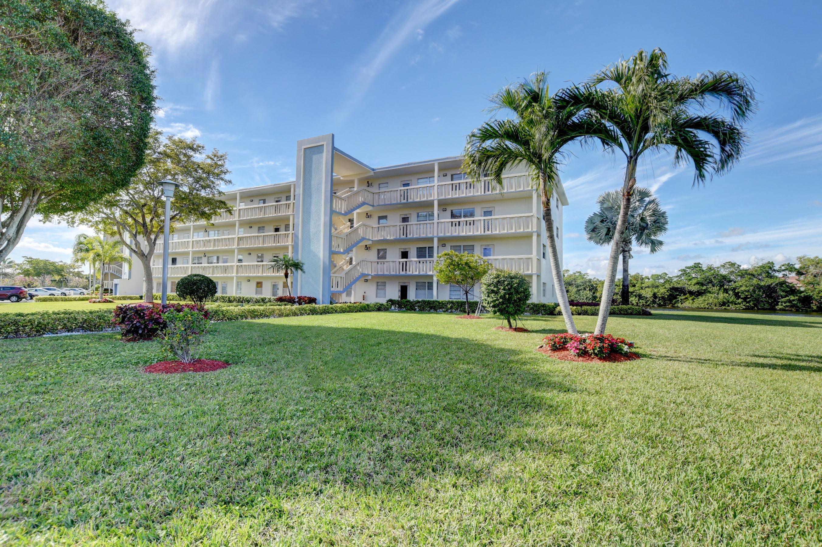 1050 Ainslie Drive Boca Raton, FL 33434 - Photo 2 of 51 01_ebf_7376and4more