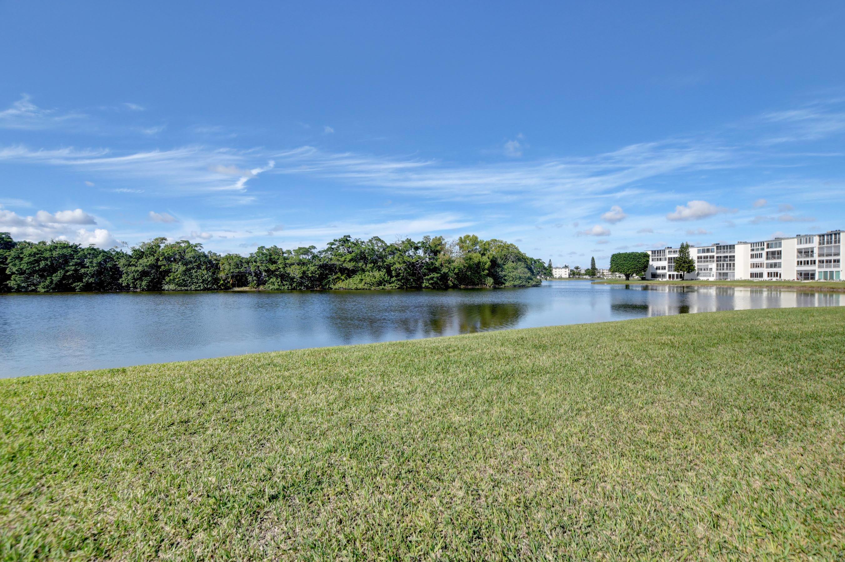 1050 Ainslie Drive Boca Raton, FL 33434 - Photo 26 of 51 26_ebf_7396and4more