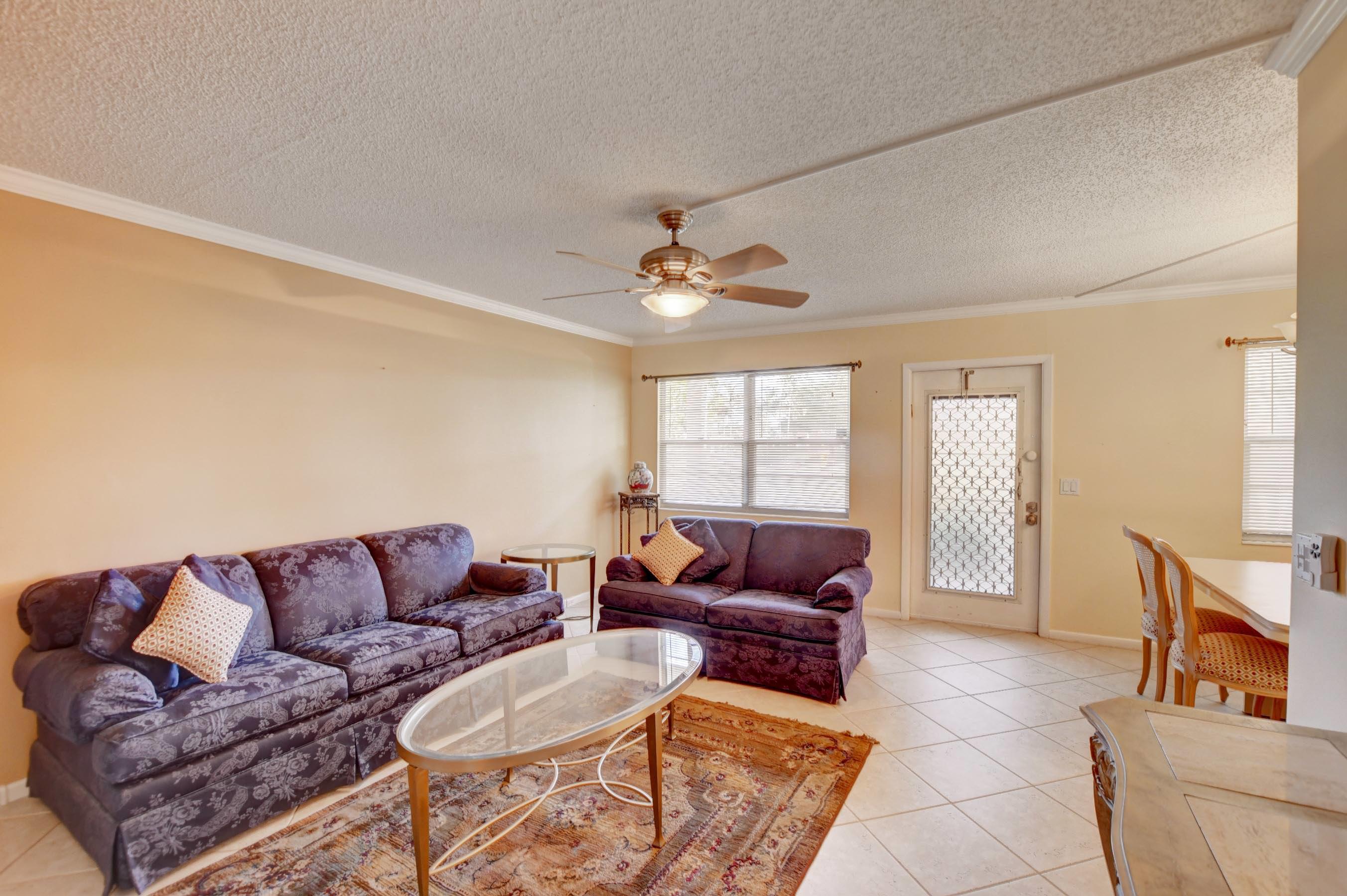 1050 Ainslie Drive Boca Raton, FL 33434 - Photo 9 of 51 08_ebf_7426and4more