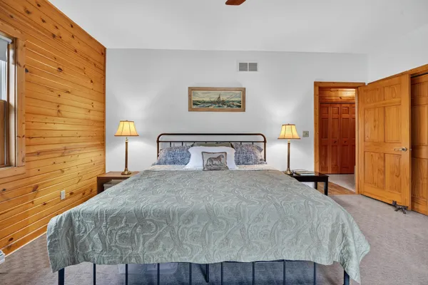 $749,900 | N9170 Pagel Road, Iola, WI 54945