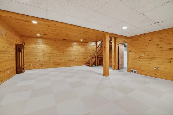 $749,900 | N9170 Pagel Road, Iola, WI 54945