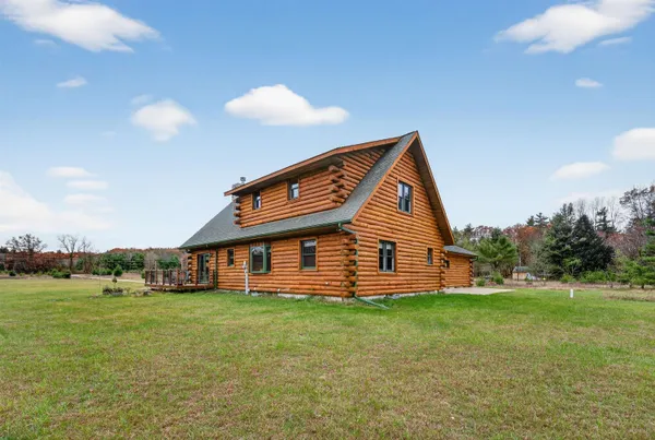 $749,900 | N9170 Pagel Road, Iola, WI 54945