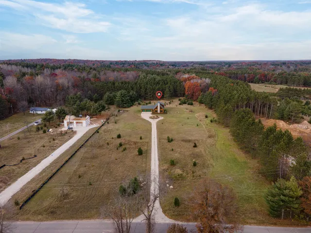 $729,900 | N9170 Pagel Road, Iola, WI 54945