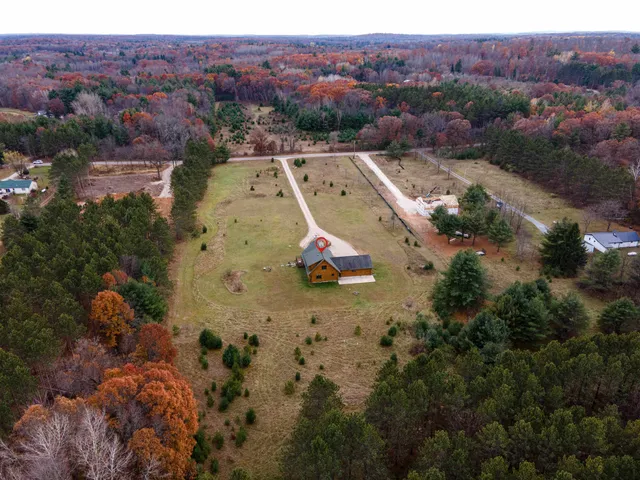 $729,900 | N9170 Pagel Road, Iola, WI 54945