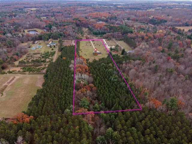 $729,900 | N9170 Pagel Road, Iola, WI 54945