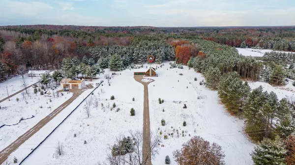 $749,900 | N9170 Pagel Road, Iola, WI 54945