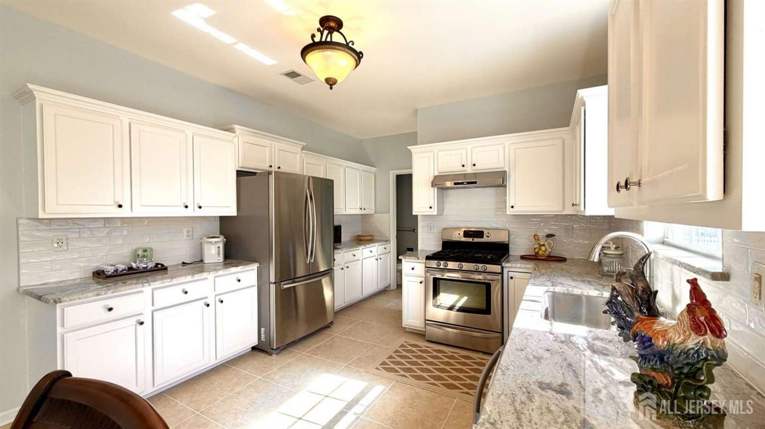 57 Yorktown Road Monmouth Junction, NJ 08852 - Photo 19 of 47