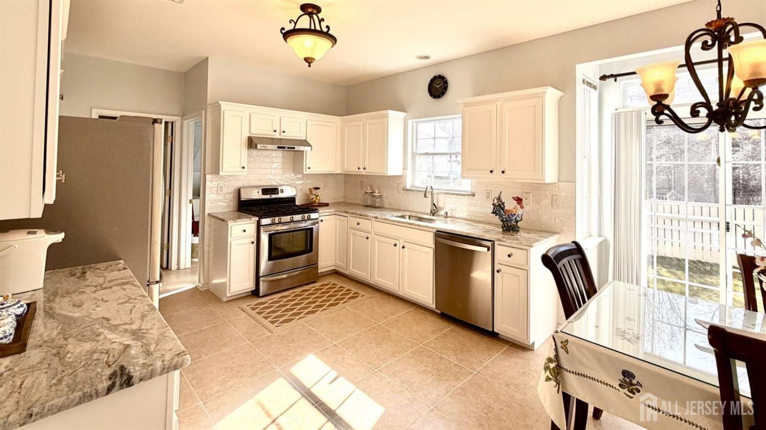 57 Yorktown Road Monmouth Junction, NJ 08852 - Photo 20 of 47