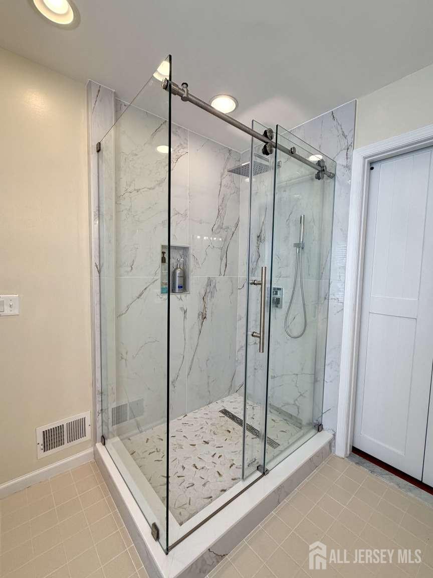 57 Yorktown Road Monmouth Junction, NJ 08852 - Photo 35 of 47