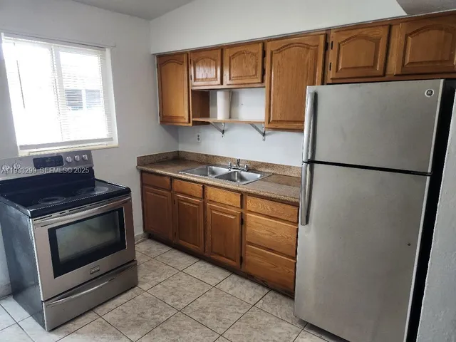 $2,200 | 1261 Northwest 24th Street, Unit 2, Miami, FL 33142