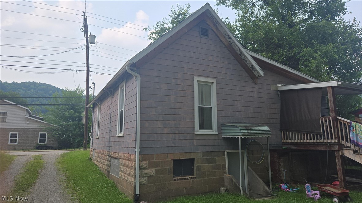 55070 National Road Bridgeport, OH 43912 - Photo 3 of 10