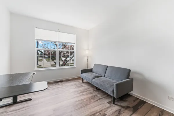 $2,300 | 1455 Reserve Lane, Unit 1455, DeKalb, IL 60115