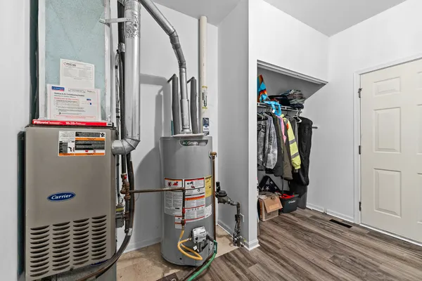 $2,300 | 1455 Reserve Lane, Unit 1455, DeKalb, IL 60115