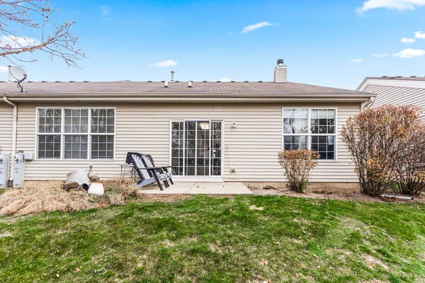 $2,300 | 1455 Reserve Lane, Unit 1455, DeKalb, IL 60115