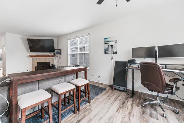 $2,300 | 1455 Reserve Lane, Unit 1455, DeKalb, IL 60115